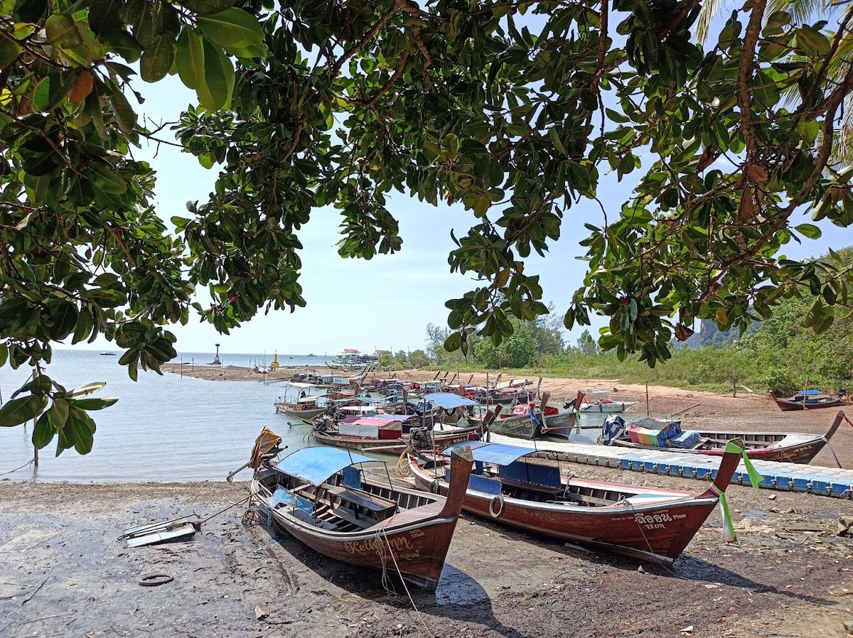 Ao Nam Mao Beach photo 2