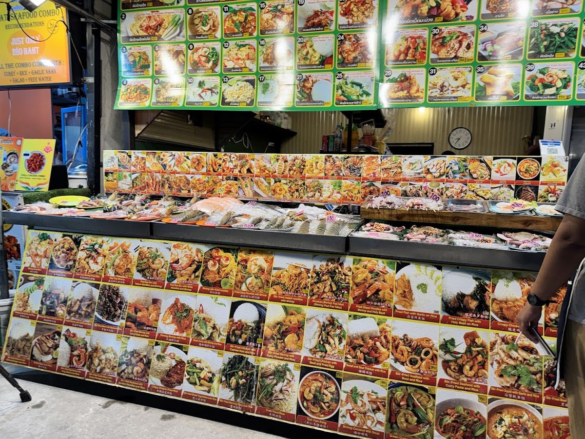 Ao Nang Landmark Night Market photo 3