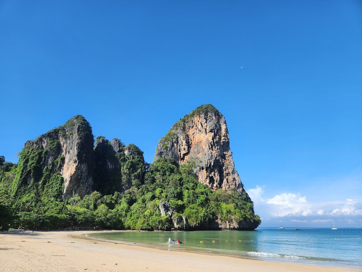 Hat Noppharat Thara-Mu Ko Phi Phi National Park photo 3