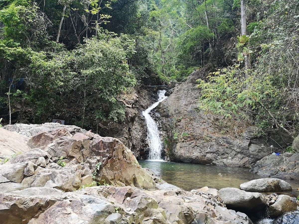 Huay To Waterfall photo 4
