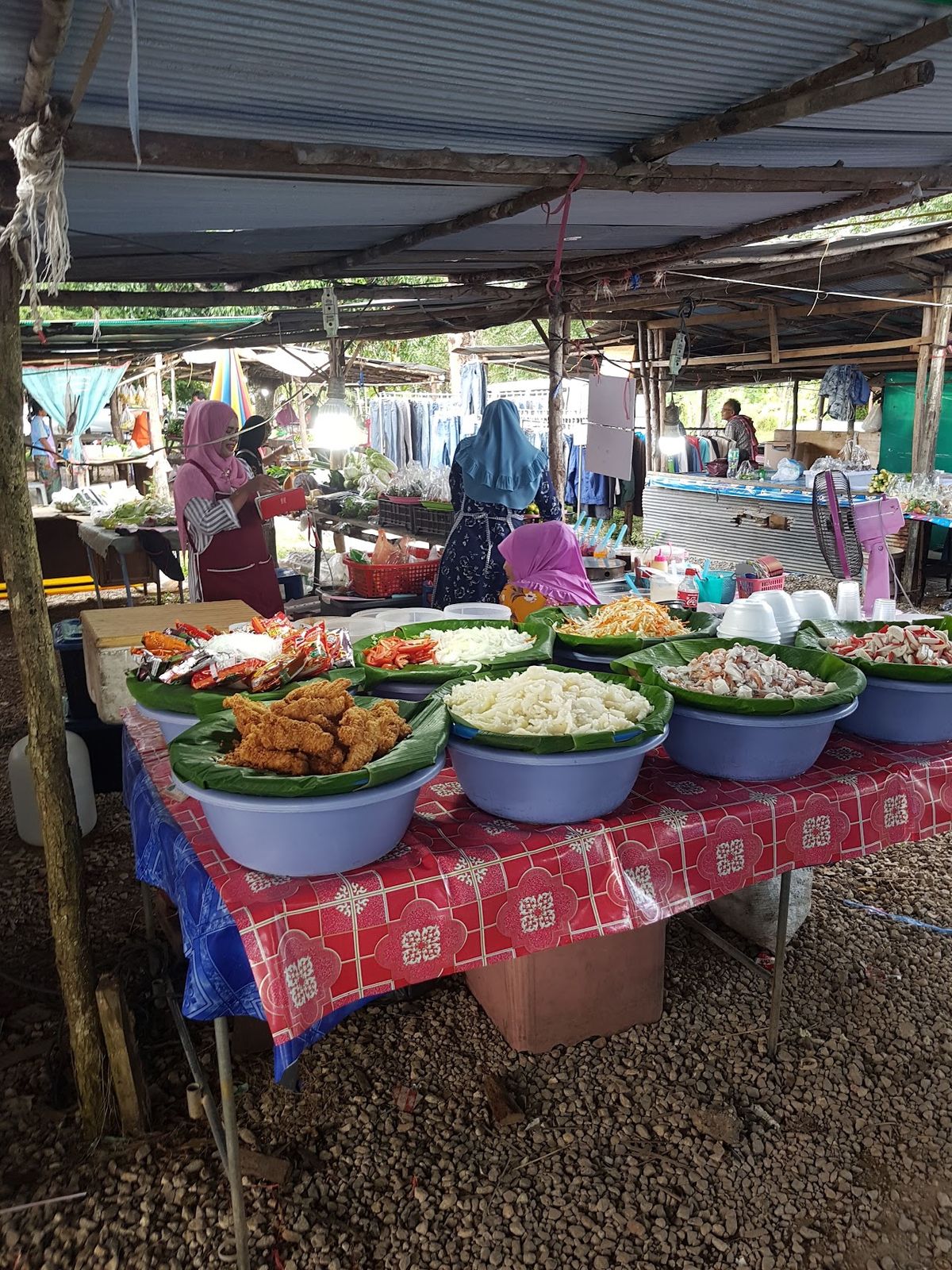 Klong Muang Sunday and Tuesday Market photo 4