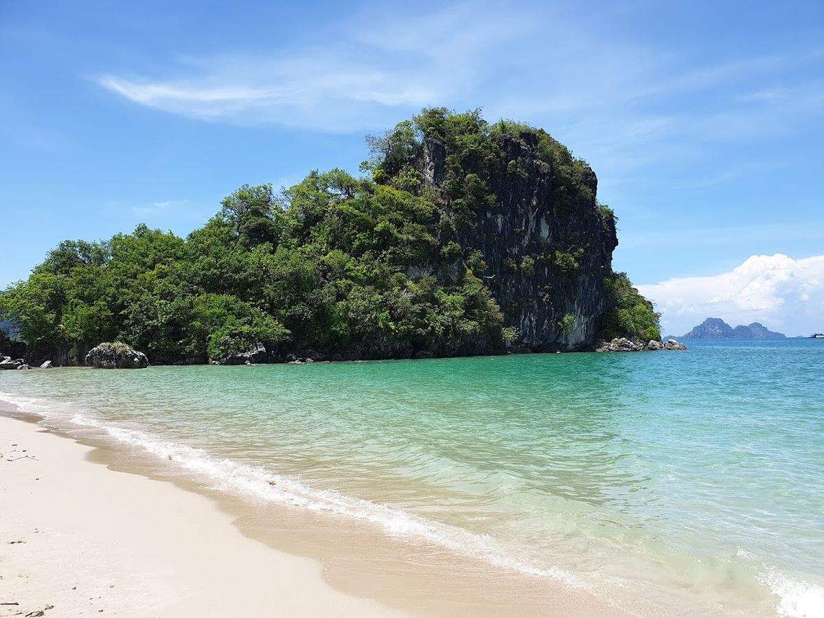 Noppharat Thara Beach photo 2