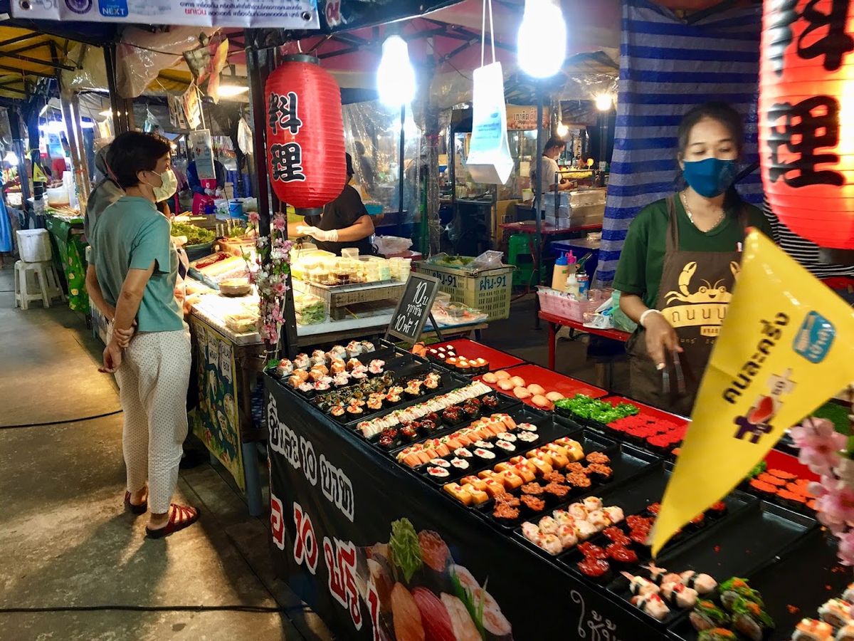 Poo Dam Night Market photo 3