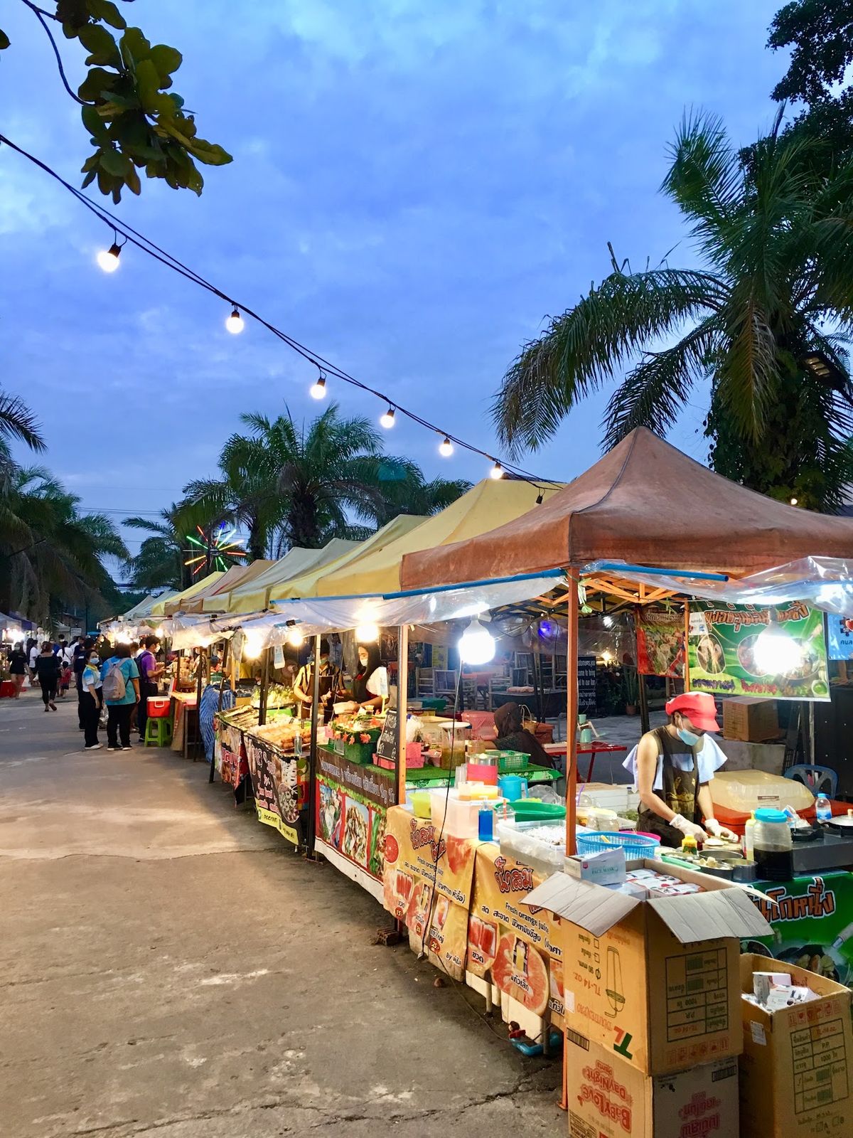 Poo Dam Night Market, Krabi