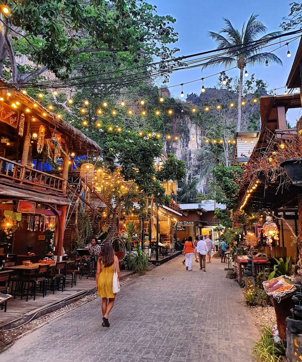 Railay Walking Street, Krabi