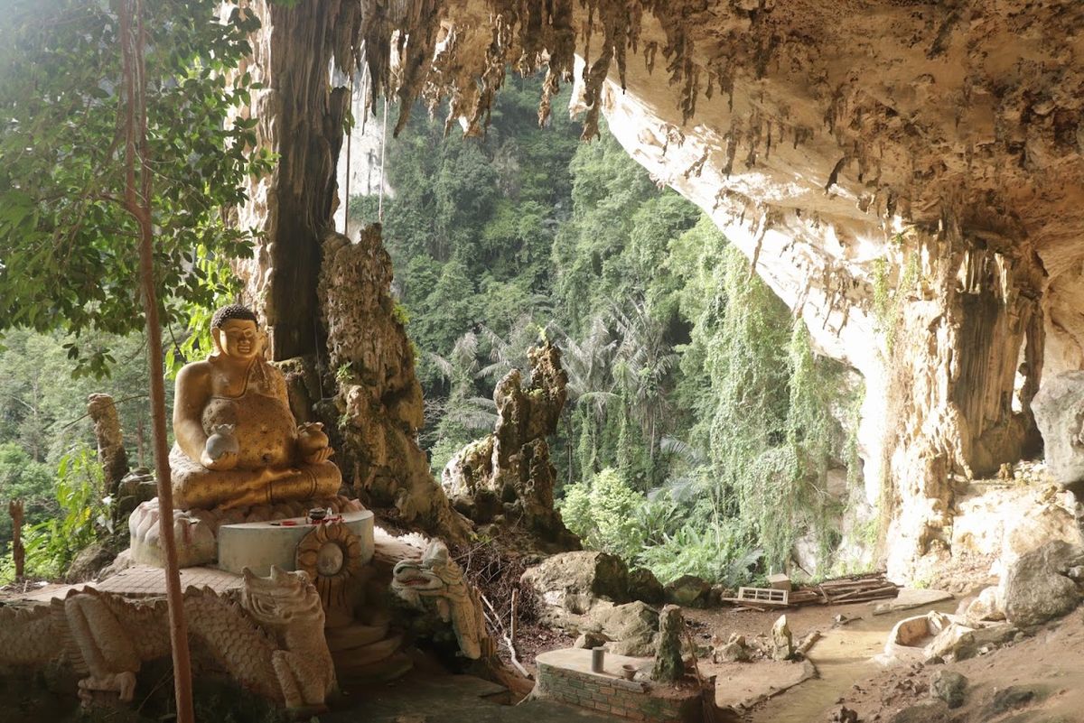 Thep Pratan Cave photo 3