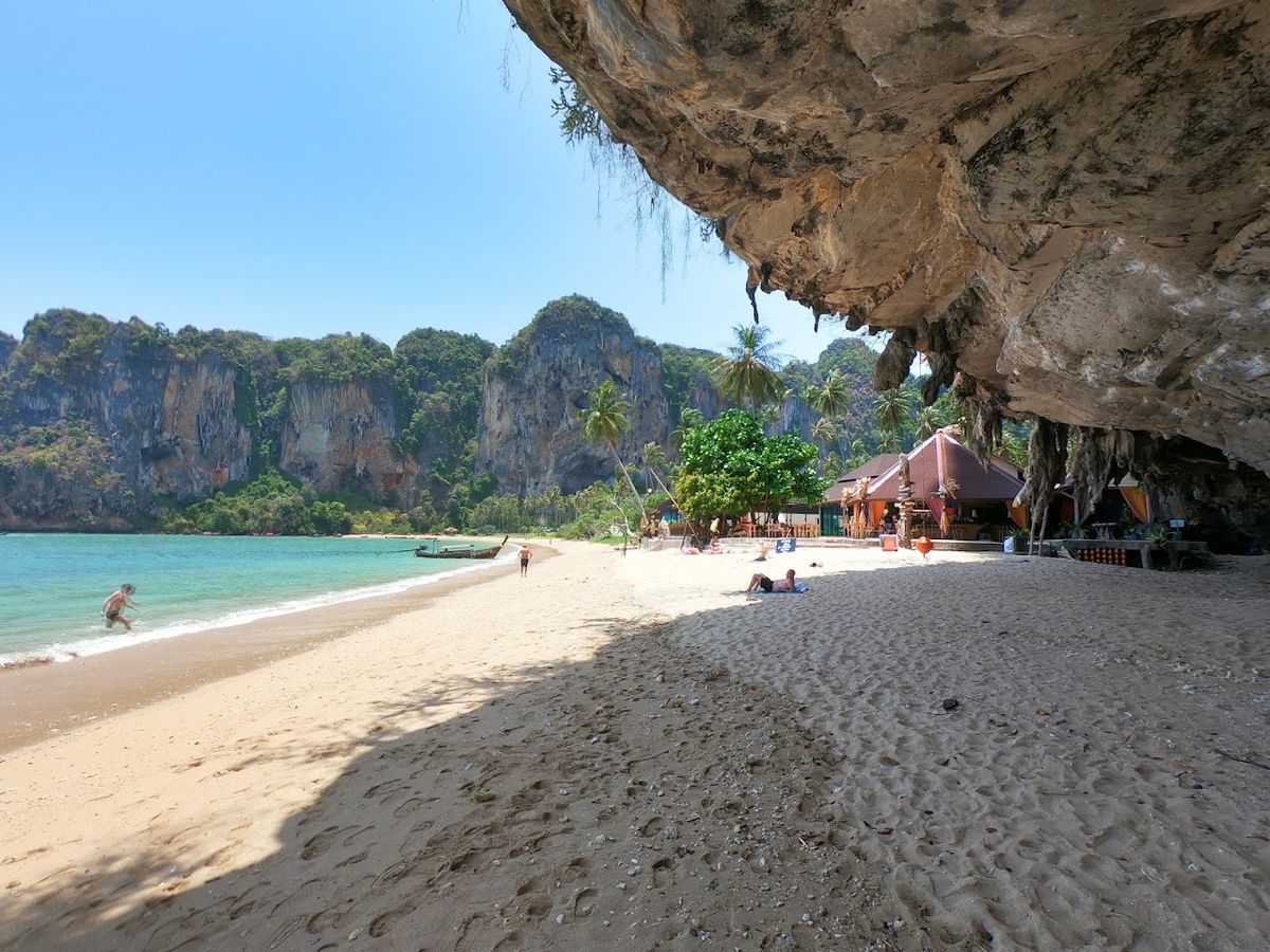 Tonsai Beach photo 2