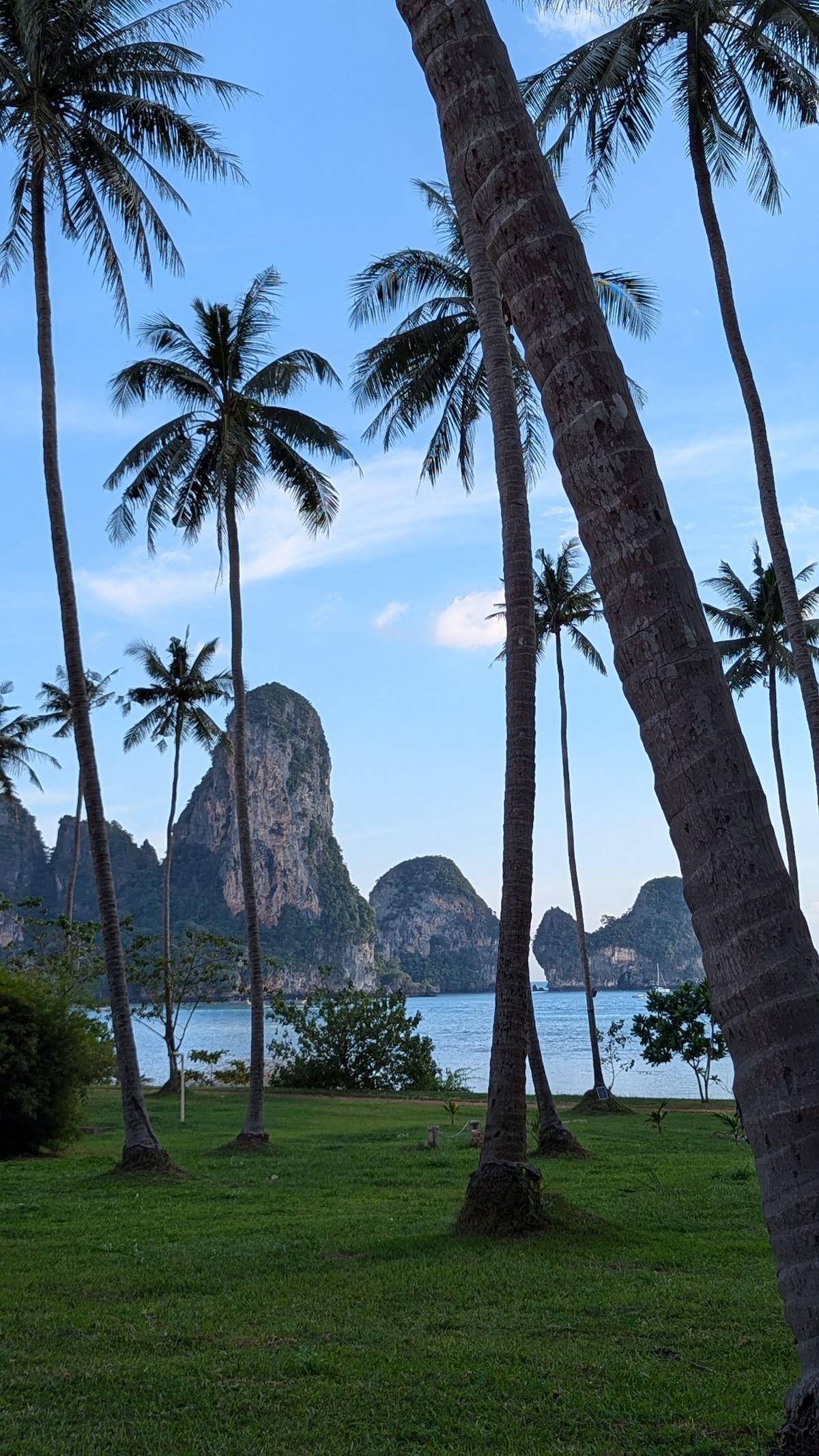 Tonsai Beach photo 4