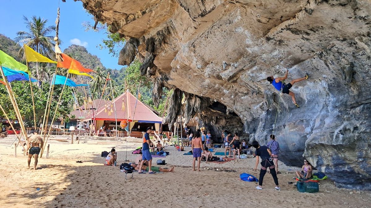 Tonsai Beach Rock Climbing photo 4