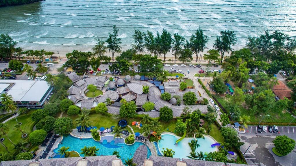 Children's pool and waterslide at Holiday Ao Nang Beach Resort in Krabi