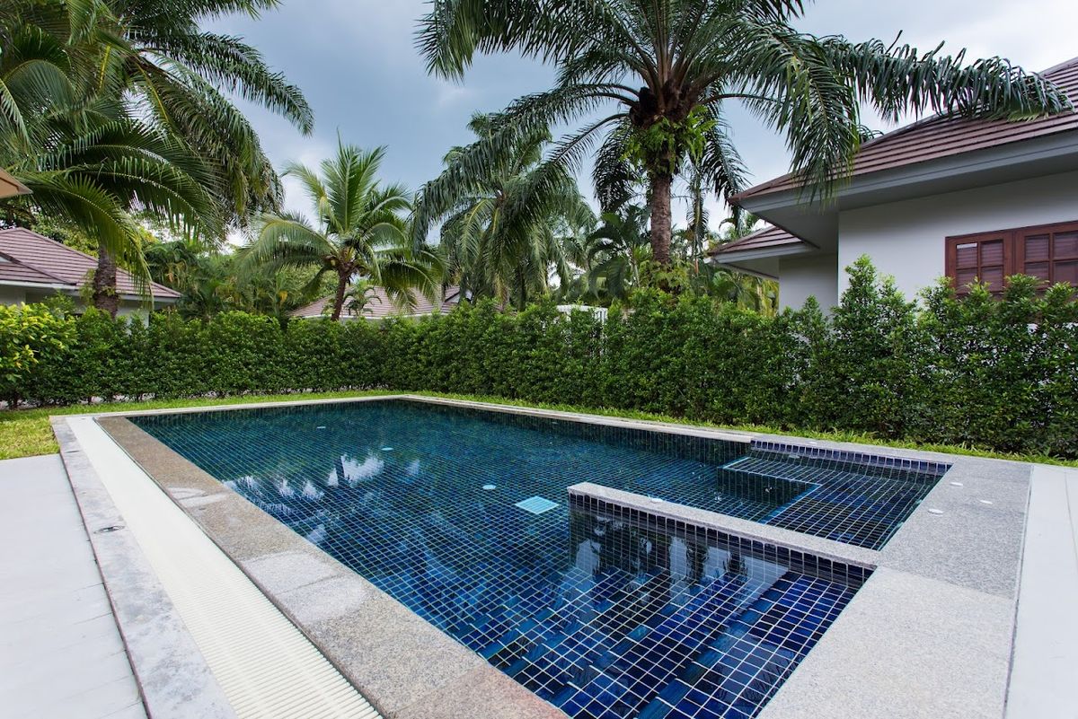 Alisea Pool Villas room interior in Tubkaek