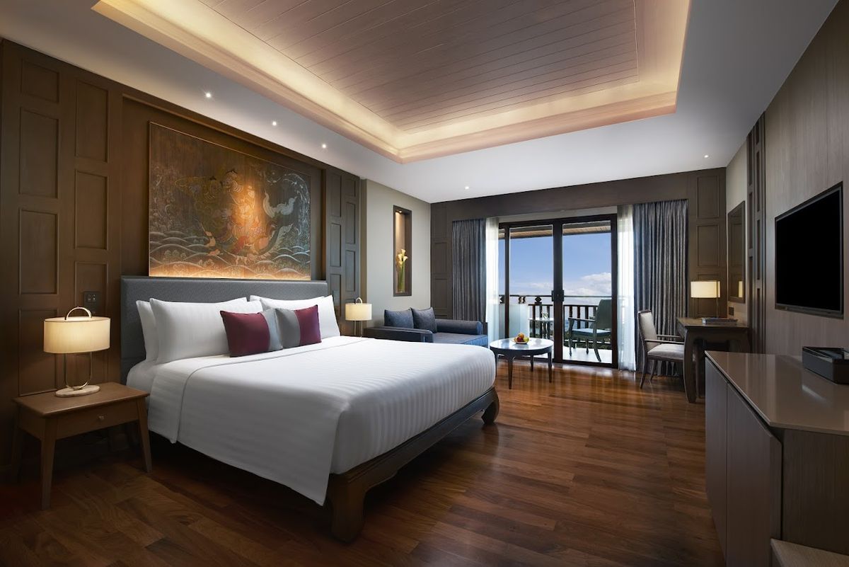 Amari Vogue Krabi (อมารี โวค กระบี่) pool and grounds in Krabi Town