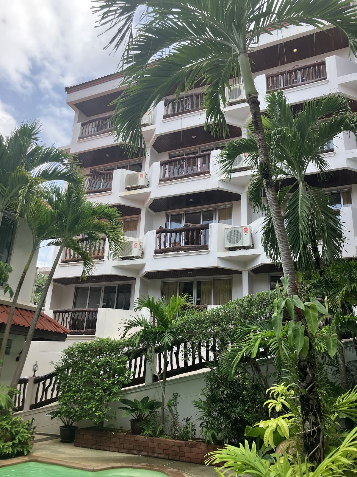 Ao-Nang Sunset Hotel exterior in Ao Nang