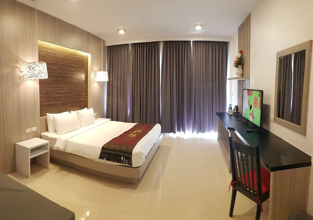 AoNang BaanSuan Resort (อ่าวนางบ้านสวนรีสอร์ท) pool and grounds in Ao Nam Mao