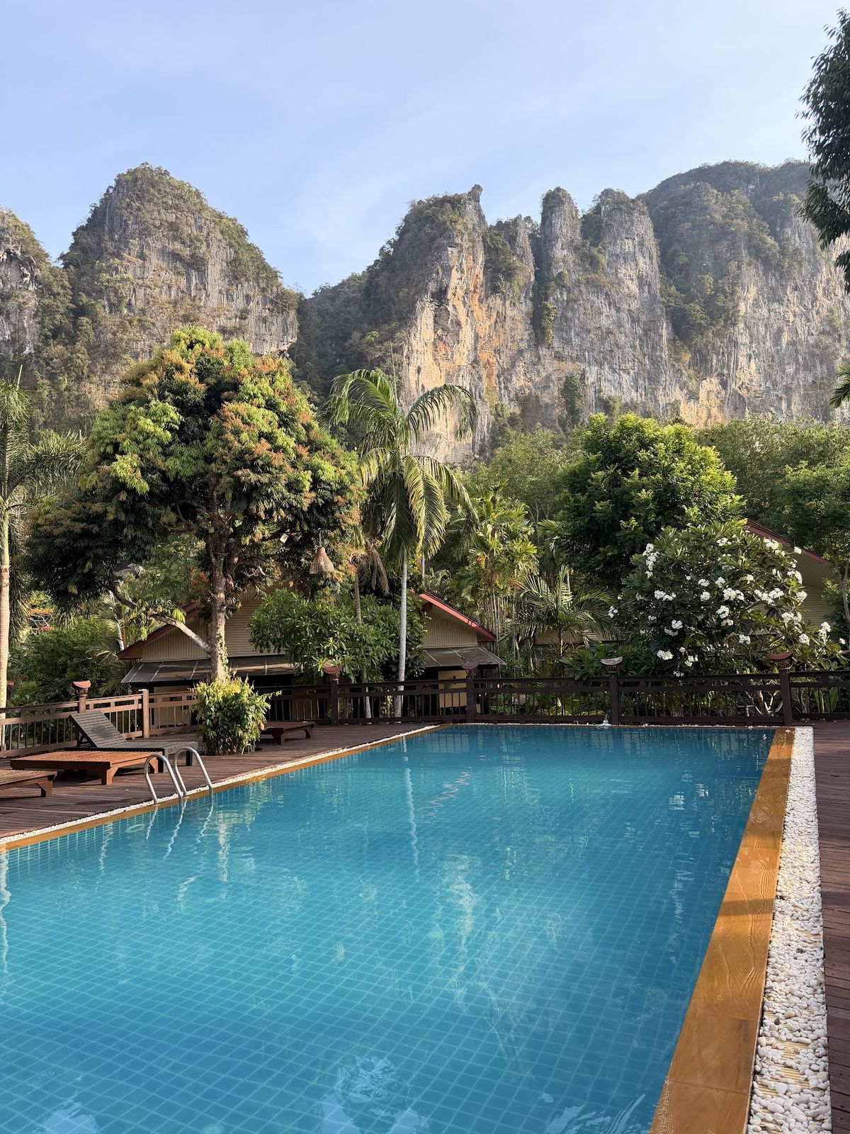 Aonang Phu Petra Resort, Krabi อ่าวนาง ภูเภตรา รีสอร์ท กระบี่ room interior in Ao Nang