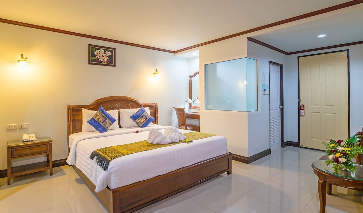 Aonang Silver Orchid Resort pool and grounds in Ao Nang