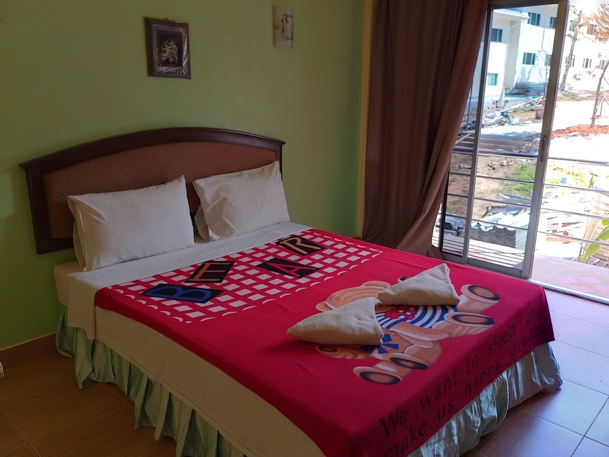 Baan To Guesthouse room interior in Krabi Town