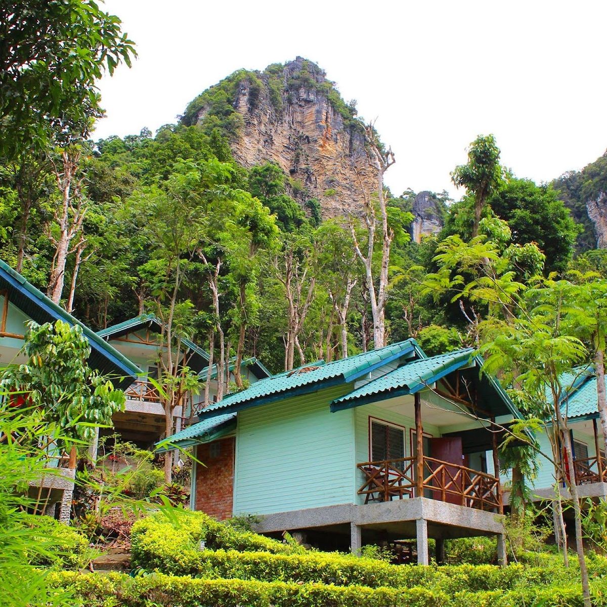 Chill Out Bar & Bungalow, Tonsai beach exterior in Railay Beach