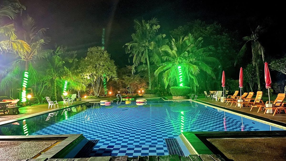 Doo Dee Boutique Resort by Swiss Chalet room interior in Klong Muang