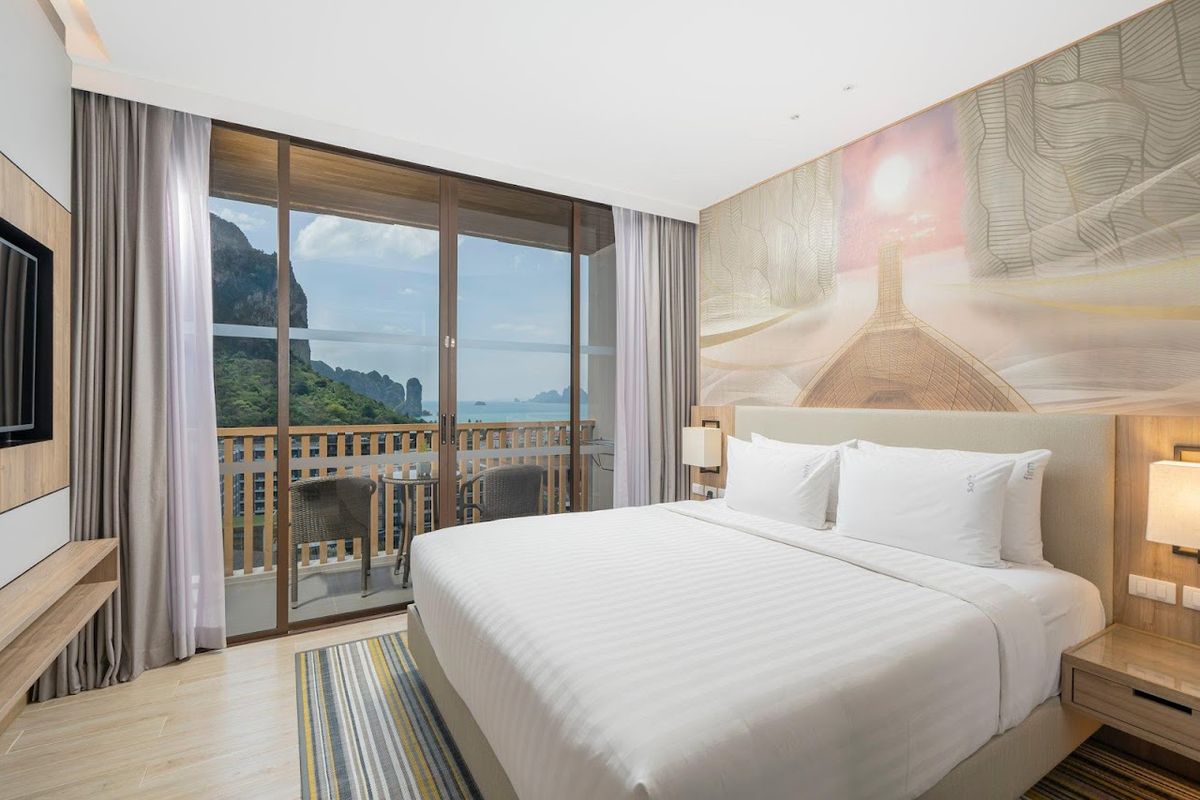 Holiday Inn Resort Krabi Ao Nang Beach by IHG pool and grounds in Ao Nang