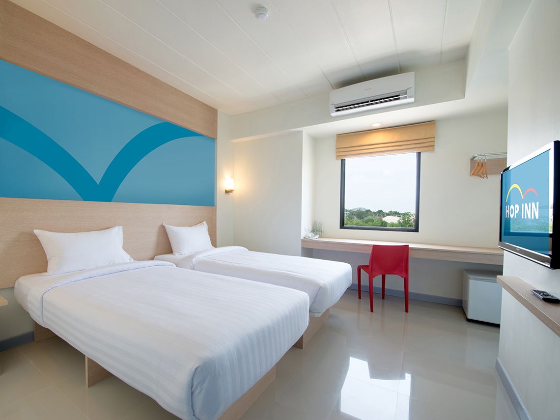 HOP INN Krabi Building B pool and grounds in Krabi Town