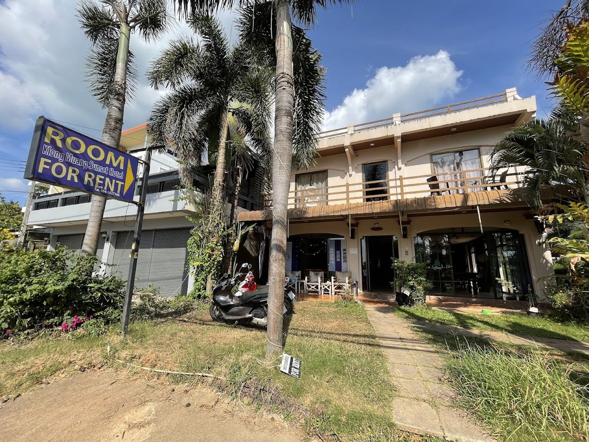 Klong Muang Sunset House exterior in Klong Muang
