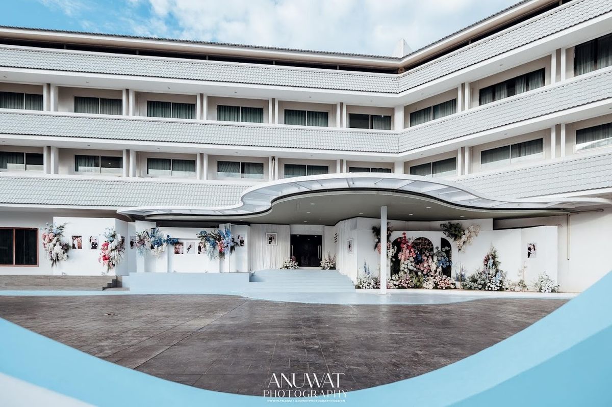 Krabi Royal Hotel exterior in Krabi Town