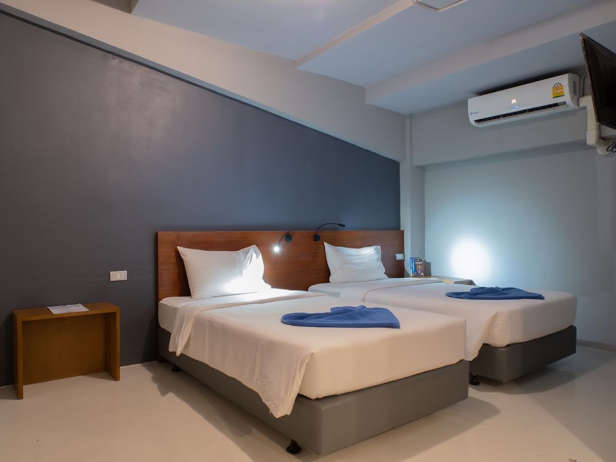 Leisure Hostel Krabi pool and grounds in Krabi Town
