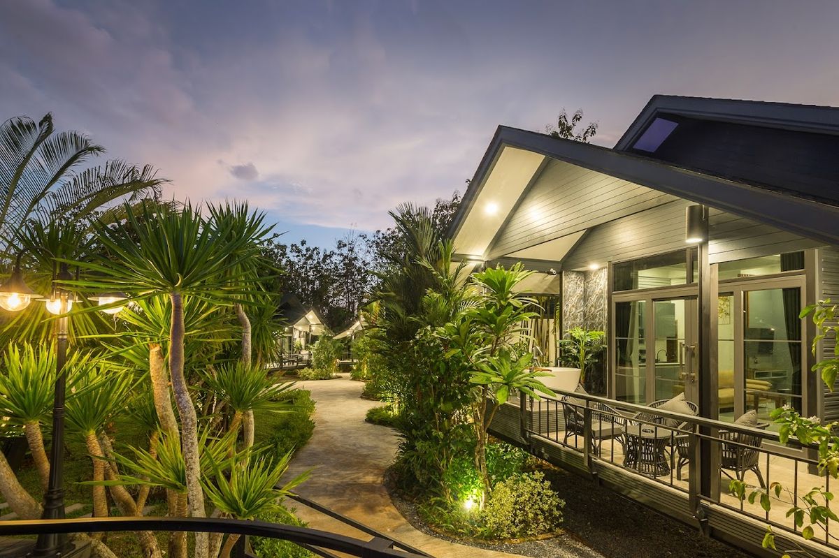 Loy Chalet exterior in Klong Muang