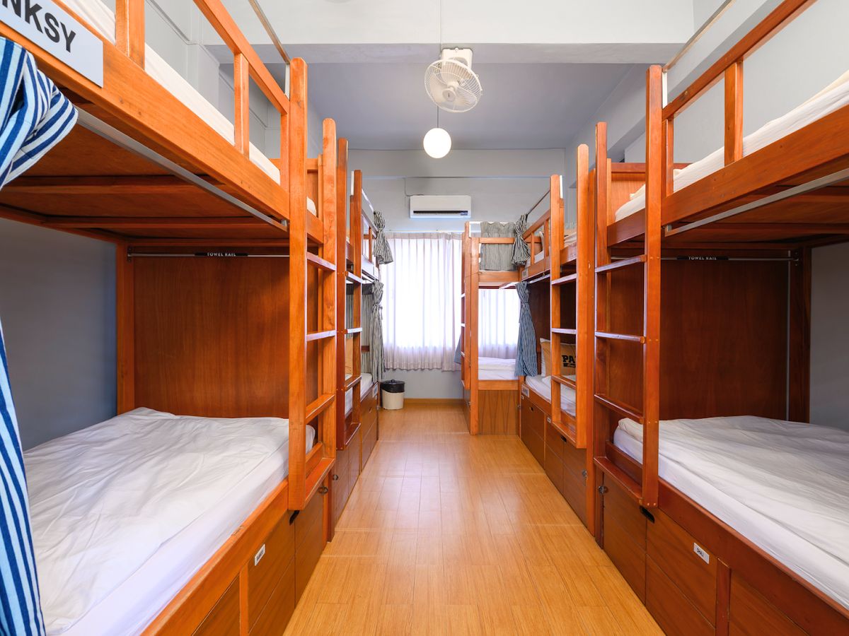 Pak-Up Hostel แพ็คอัพ โฮสเทล pool and grounds in Krabi Town