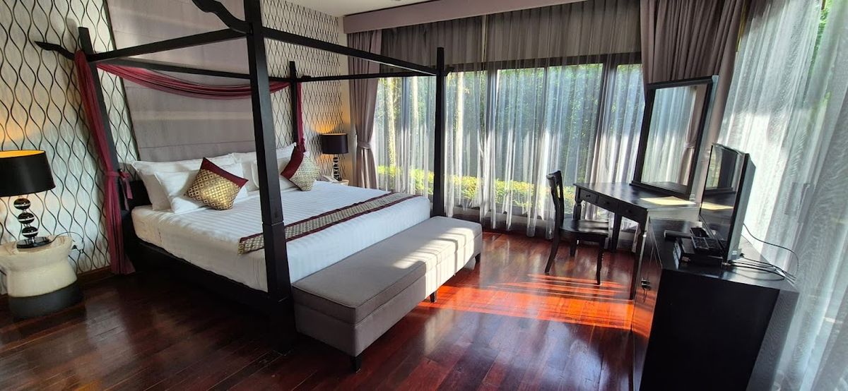 Pimann Buri Luxury Pool Villa pool and grounds in Ao Nam Mao