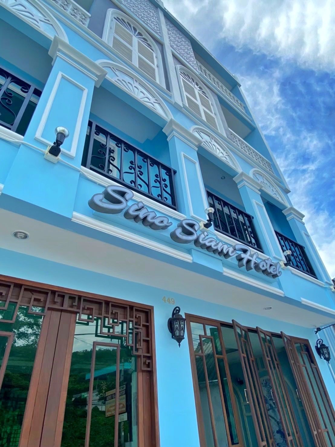 Sino Siam Hotel ชิโนสยามโฮเทล exterior in Klong Muang