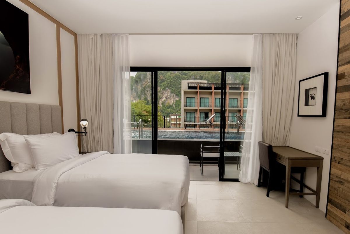 Sugar Marina Hotel - CLIFFHANGER - Ao Nang Krabi pool and grounds in Ao Nang