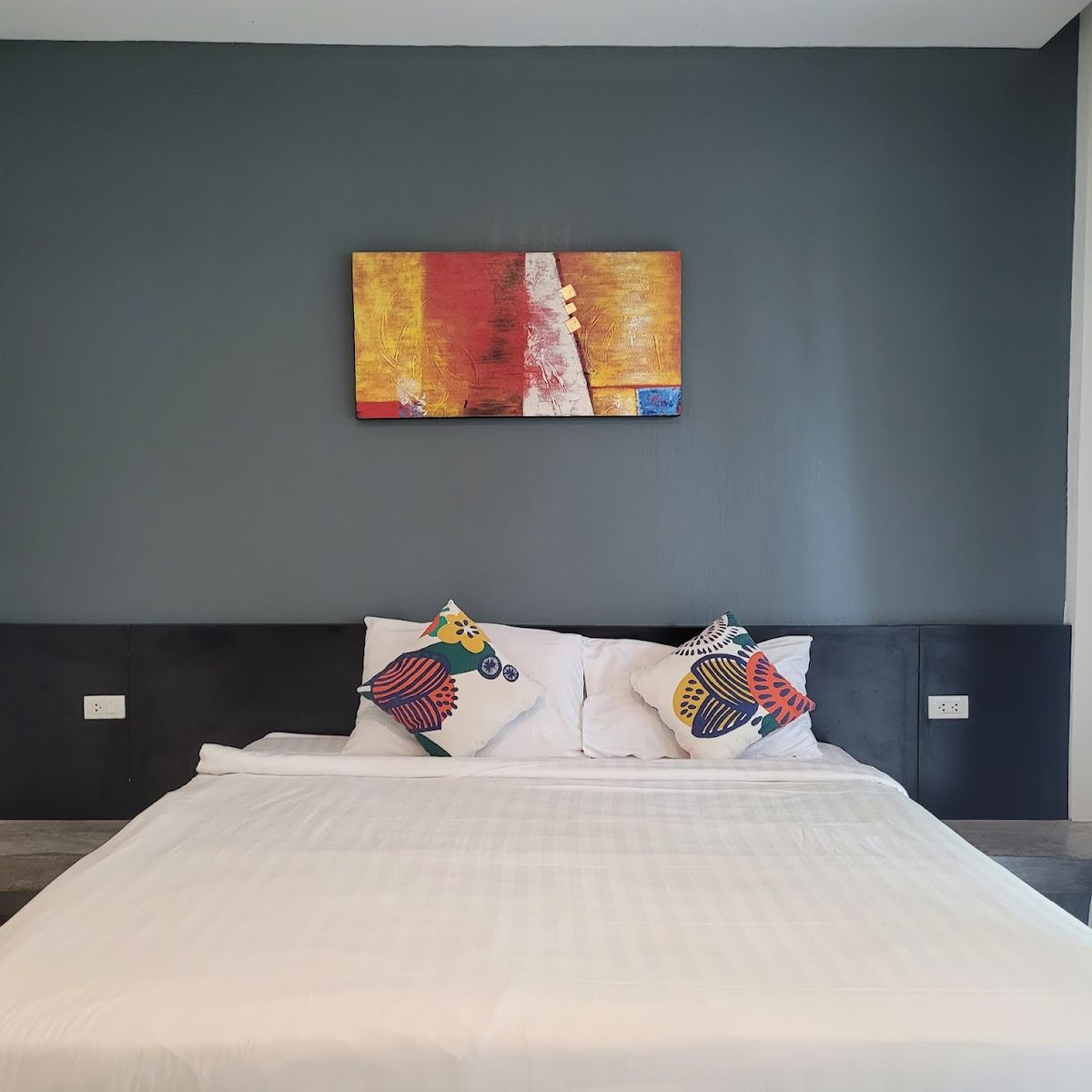 The Fong Krabi Resort pool and grounds in Krabi Town