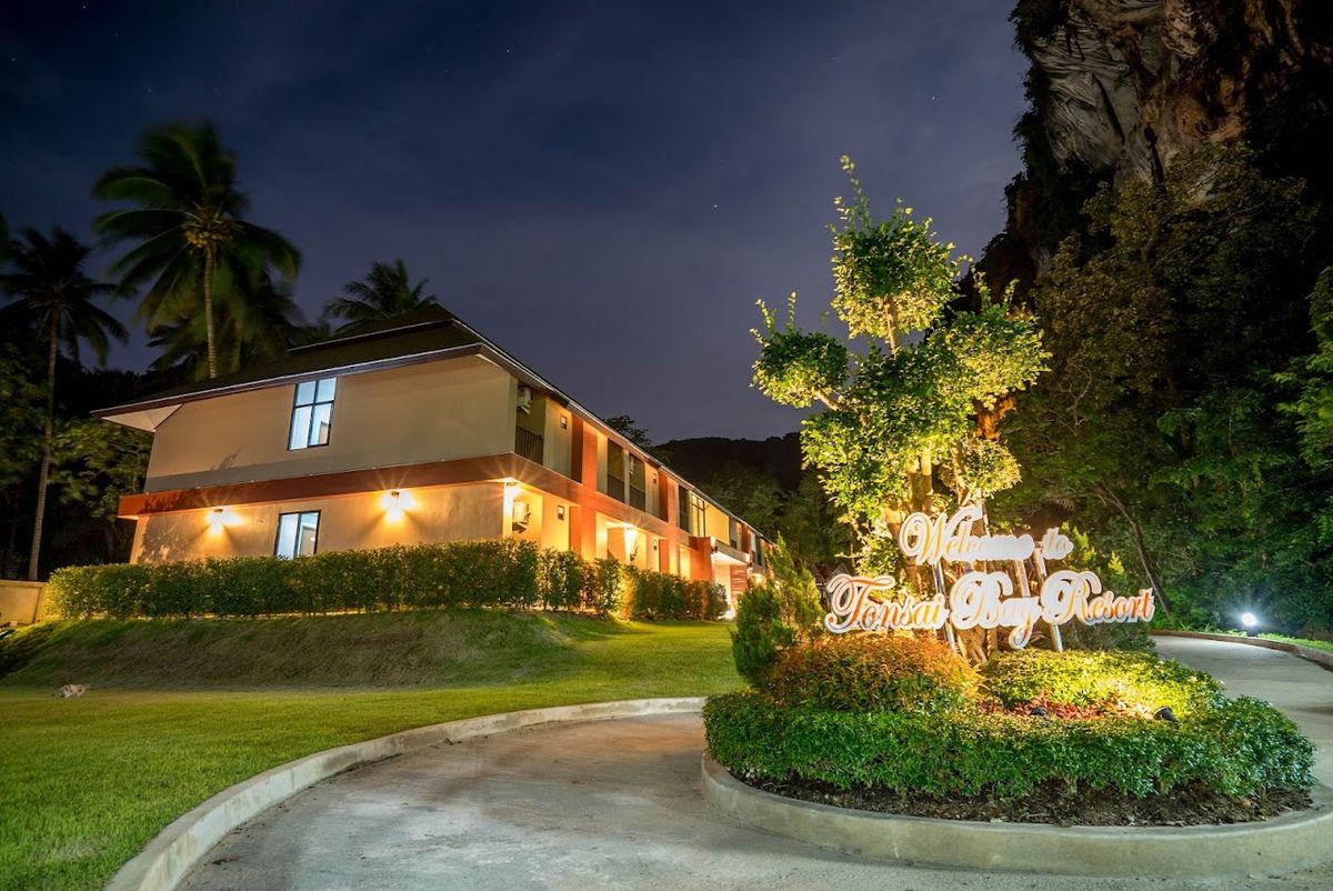 Tonsai Bay Resort exterior in Ao Nang